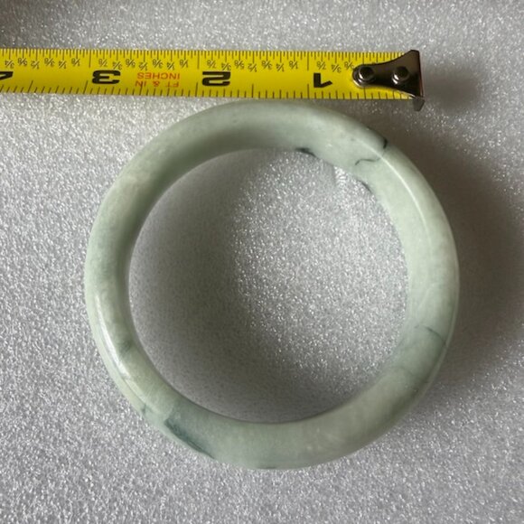 Jade Bangle Bracelet - Picture 1 of 4